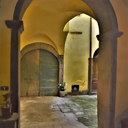 La Casa Dei Libri بونتريمولي